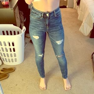 Guess 1981 Skinny Highrise Denim